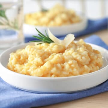 Instant Pot Risotto in bowls ready to eat. A wonderful fuss-free risotto that is family-friendly.